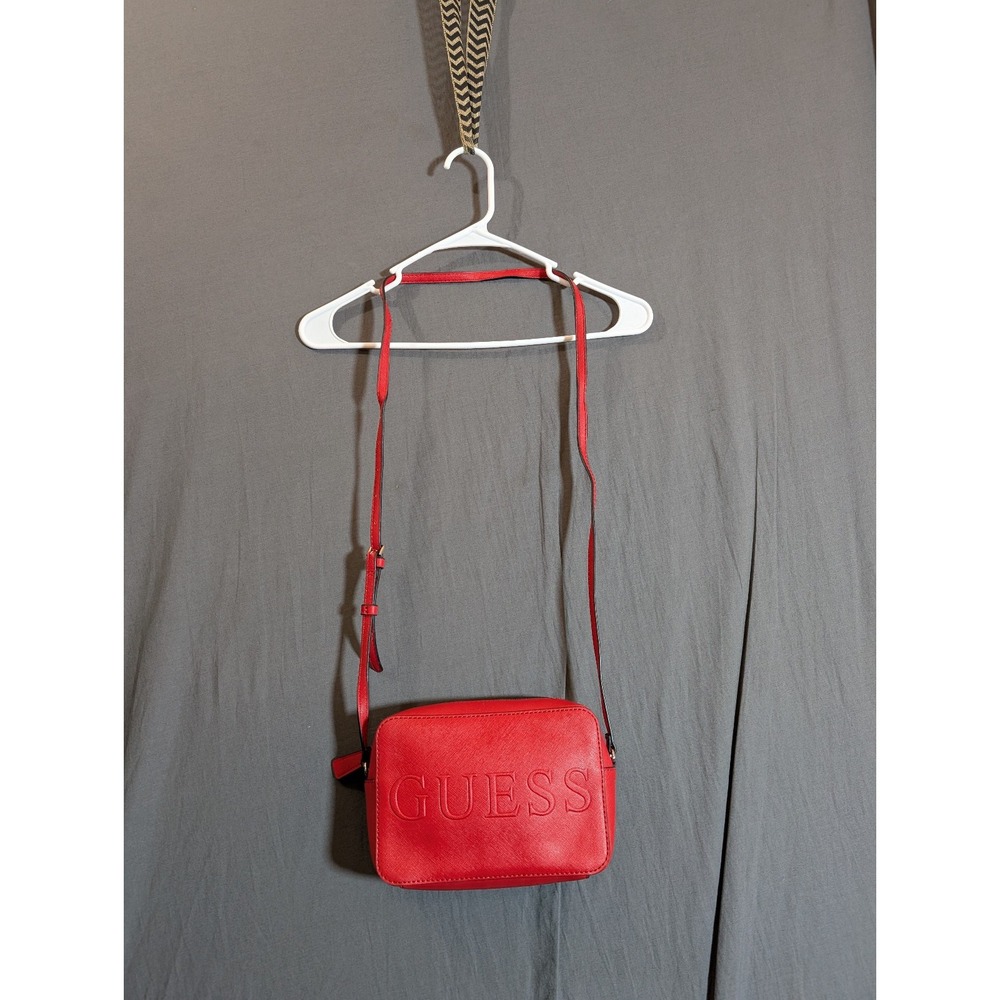 Guess Rodney crossbody camera bag in red‎ faux leather